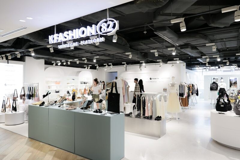 Siam Discovery Unveils 'K-Fashion82' Pop-Up Store, Igniting the K-Culture Sensation with South Korea's Hottest Fashion Brands