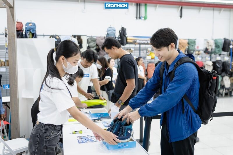 "DECATHLON" CELEBRATES ITS 8TH ANNIVERSARY BY HIGHLIGHTING THAT SPORTS ARE FOR EVERYONE AND PASSING OVER 4,000 SPORTS EQUIPMENT FROM "FIND YOUR SPORT AT DECATHLON" TO THE MIRROR FOUNDATION