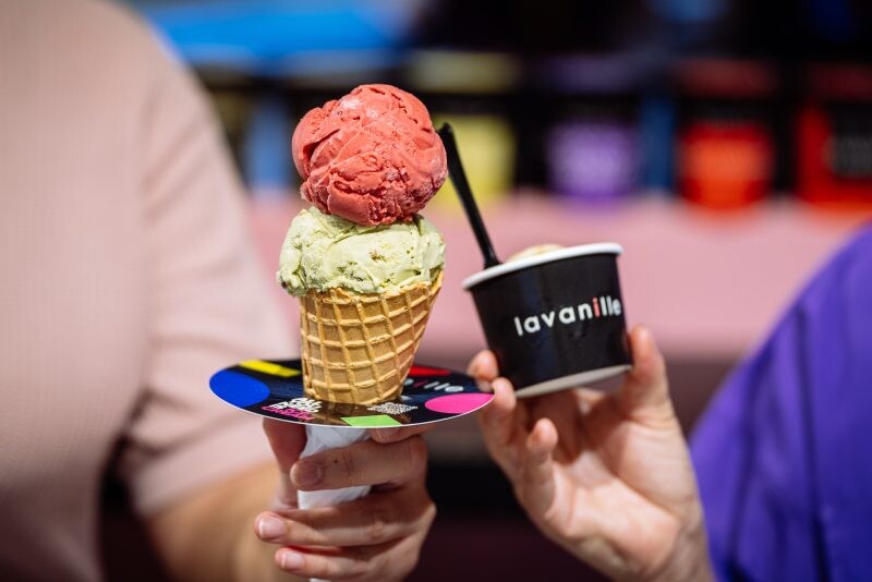 "LA VANILLE" FIRST NEW CHIC STORE AT THE EMPORIUM An eye-catching store in black &amp; pink packed with full-flavored premium French-style ice creams