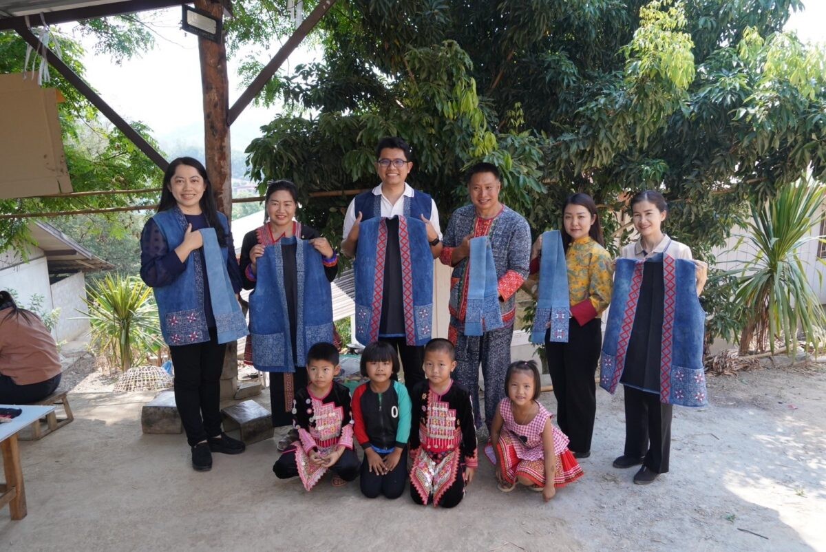 The University of Phayao is working in Collaboration with the Development of Ethnic Embroidery Patterns that feature Candle Writing. The Goal of this Project is to promote and preserve the Cultural Identity of the Pong District in Phayao Province.