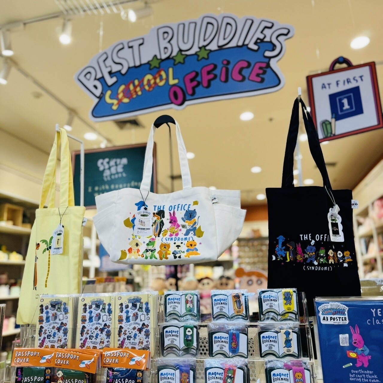 ร้าน At First ศูนย์การค้าเอ็ม บี เค เซ็นเตอร์ AT FIRST x ssktmmee เปิดตัวคอลเลคชันใหม่ "Best Buddies" ที่แรกก่อนใคร! พร้อมโปรโมชันสุดพิเศษที่ทุกคนห้ามพลาด