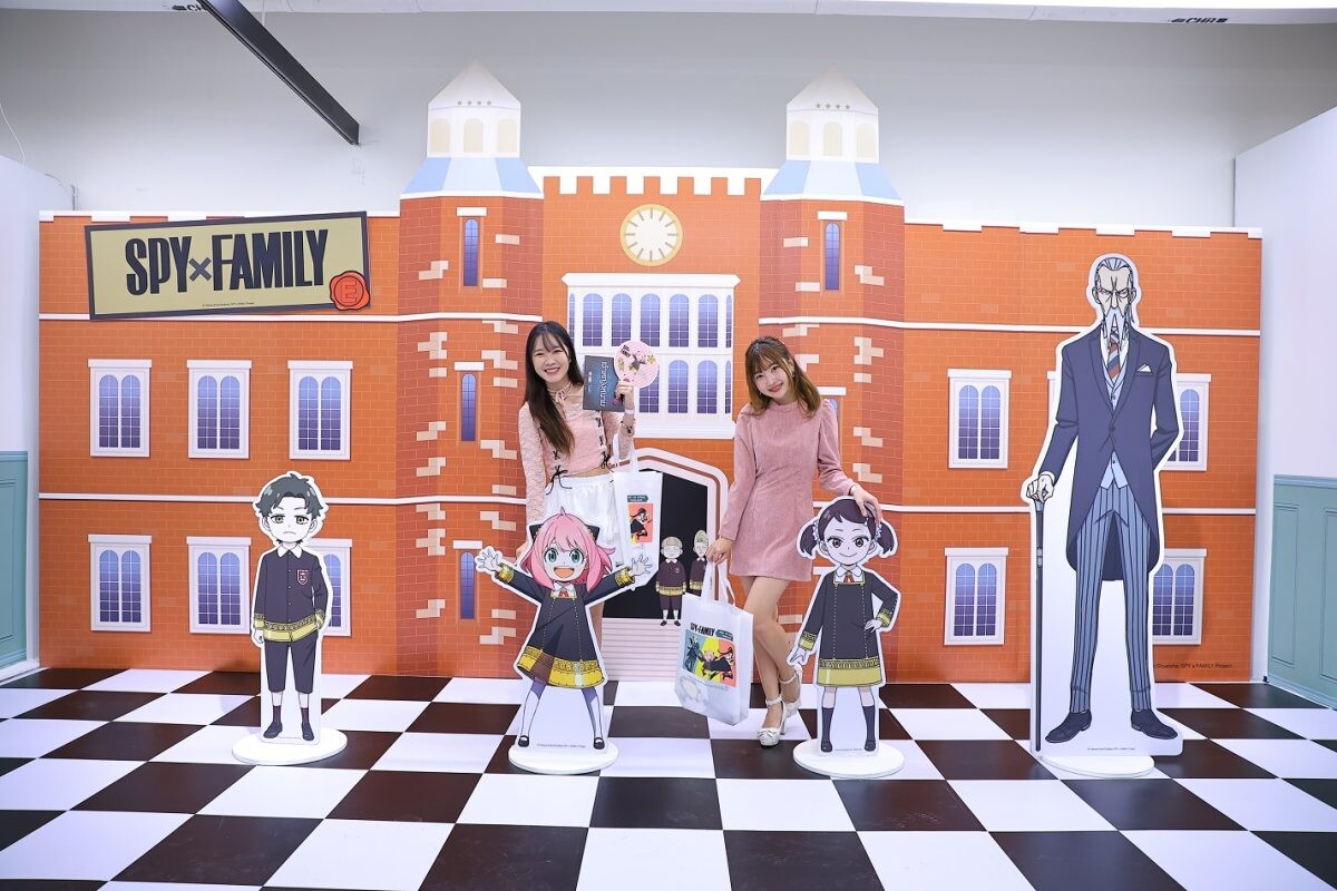 เปิดแล้ววันนี้ ชมฟรี!! SPYxFAMILY POP UP STORE THAILAND ที่เอ็ม บี เค เซ็นเตอร์ เพลิดเพลินกับครอบครัวสายลับสุดป่วน ที่สุดแห่งป๊อปอัพ สโตร์ ครั้งแรกในประเทศไทย