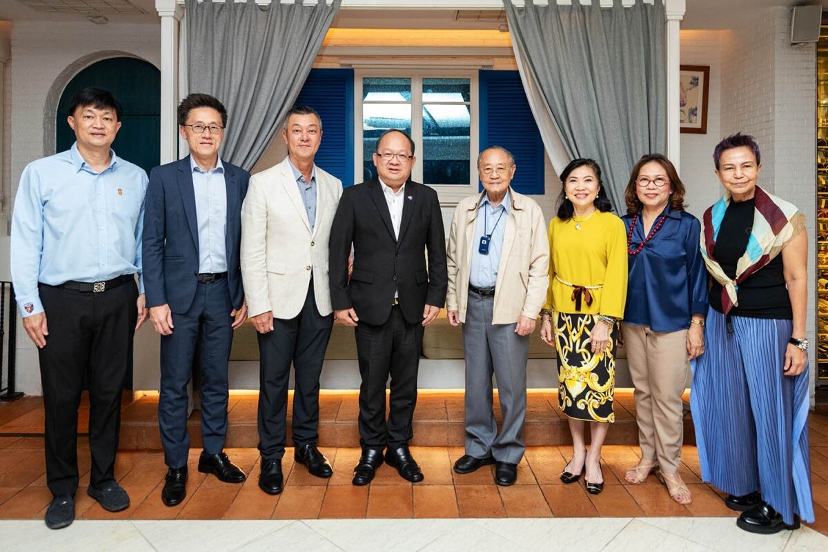 ชื่นชมคนเก่ง ปรบมือร่วมแสดงความยินดี ให้แก่ประธานสภาอุตสาหกรรมแห่งประเทศไทย