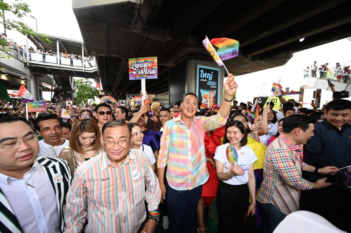 "นฤมิตไพรด์" สะบัดธงสีรุ้งบนถนนแห่งความเท่าเทียม ในงาน "Bangkok Pride Festival 2024" ตอกย้ำความปัง พลัง LGBTQIAN+ คนกว่า 2 แสนแห่แหนสร้างสีสันอลังการบนถนนพระราม 1