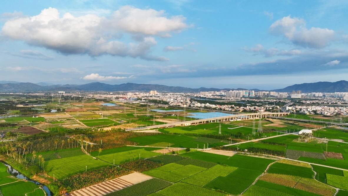 เมืองวิทยาศาสตร์และเทคโนโลยีอ่าวหยาโจวในเมืองซานย่าของจีน รุกขยายเครือข่ายพันธมิตรด้านการเกษตร