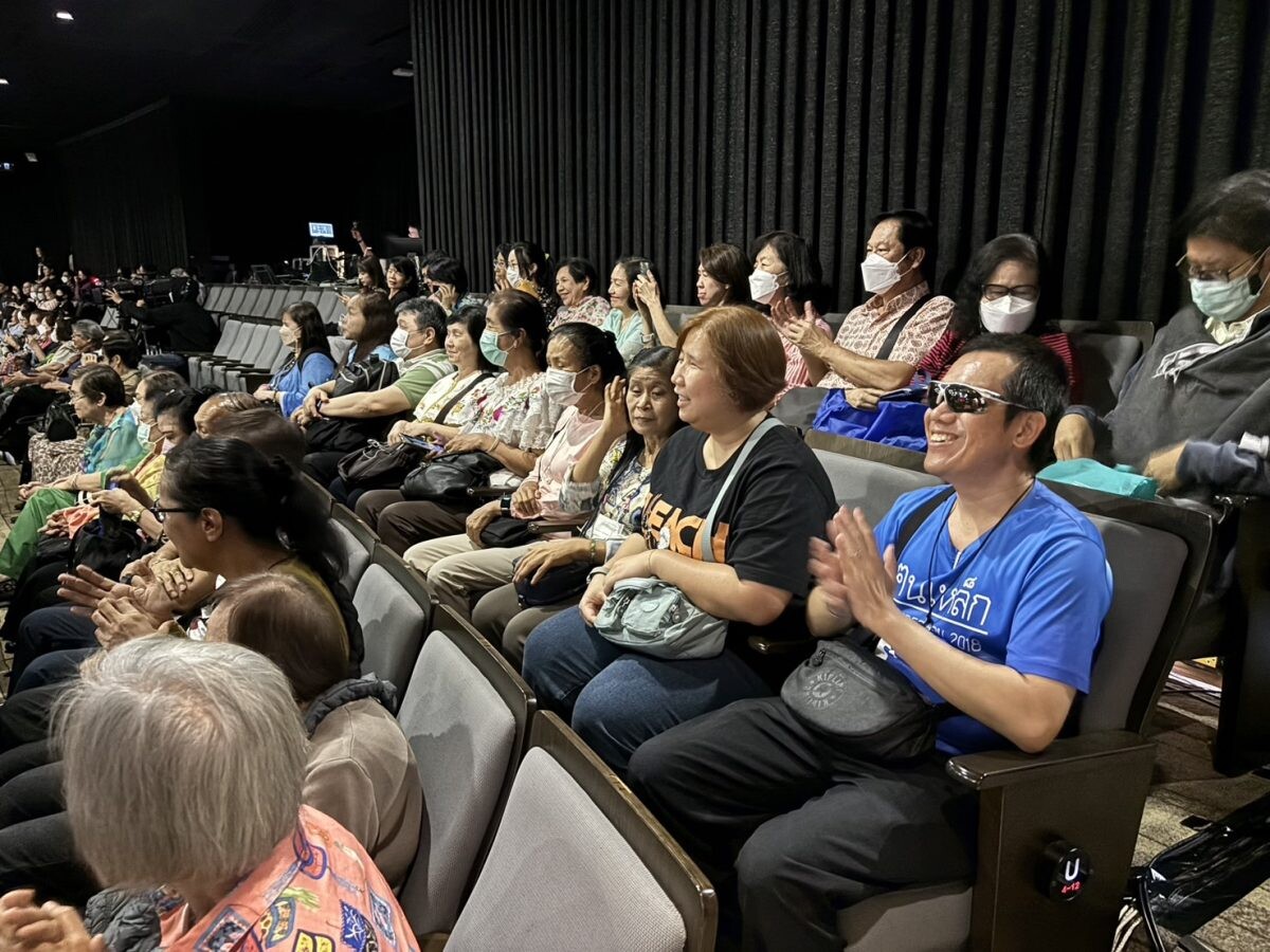 อิ่มเอมใจ... "มูลนิธิเวิร์คพอยท์" ร่วมแบ่งปันความสุข ให้ "สมาคมคนตาบอดแห่งประเทศไทย" ใน "เพลงเอก 3 แฟนมีต น้องพี่พร้อม ล้อมวงเล่น"