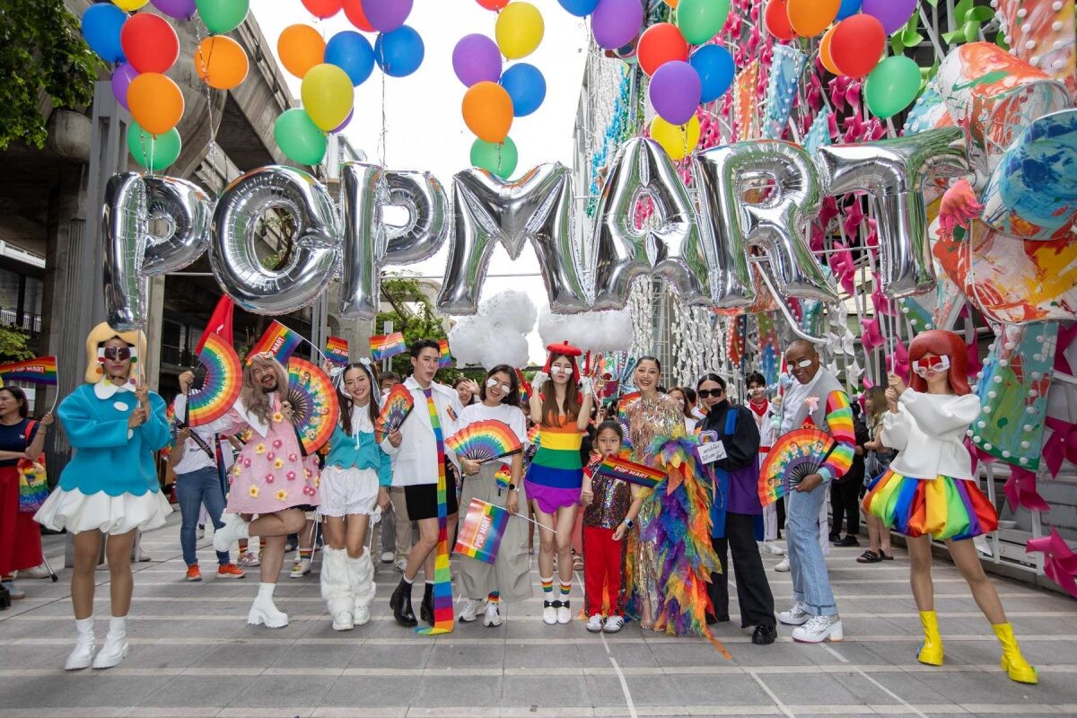 POP MART นำทีมชาวป๊อปกว่า 100 ชีวิต ร่วมเดินขบวนพาเหรดอีเวนต์ใหญ่แห่งปี "Rhythm of Pride" สนับสนุนความเท่าเทียม ณ ลานหน้าเซ็นทรัลเวิลด์