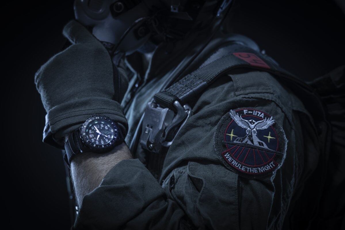 Luminox ฉลองครบรอบ 35 ปี "มารี เบรินเนอร์" และ "แดน" น้องเล็กช่อง Cullen HateBerry ร่วมเปิดตัวนาฬิกาฮีโร่สุดพิเศษ "Heritage Collection"