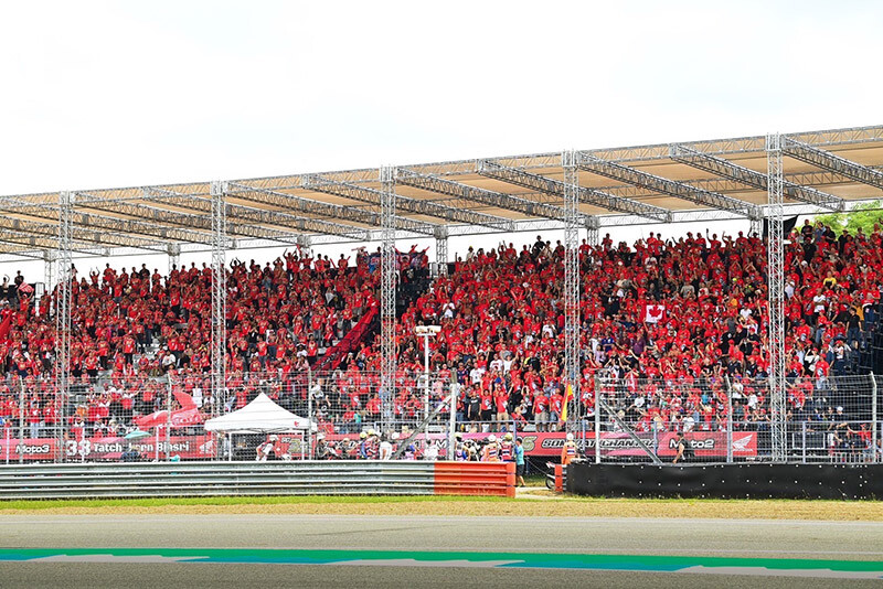 บัตร "Honda Stand" จำหน่ายหมดวันแรก! แฟนๆ นับวันรอเชียร์นักบิดไทยคว้าชัย "ThaiGP 2024" แบบติดขอบสนาม