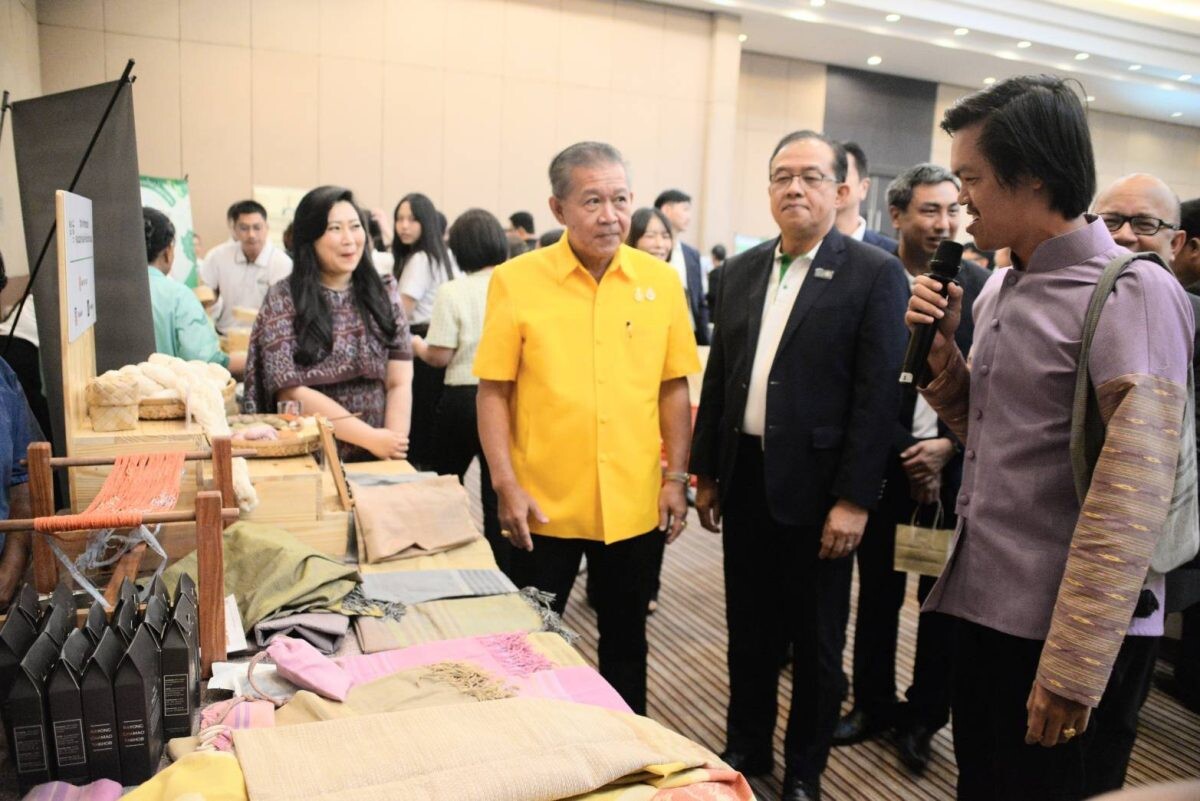 "เพื่อนชุมชน" ลุยต่อ พัฒนา ยกระดับ วิสาหกิจชุมชนจังหวัดระยอง ด้วยโครงการ สมาคมเพื่อนชุมชน-ธรรมศาสตร์โมเดล รุ่นที่ 9 ขับเคลื่อนความร่วมมือ สร้างเศรษฐกิจฐานรากยั่งยืน