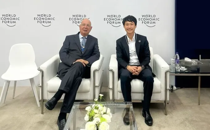 ท๊อป จิรายุส ร่วมถกคุณ Klaus Schwab