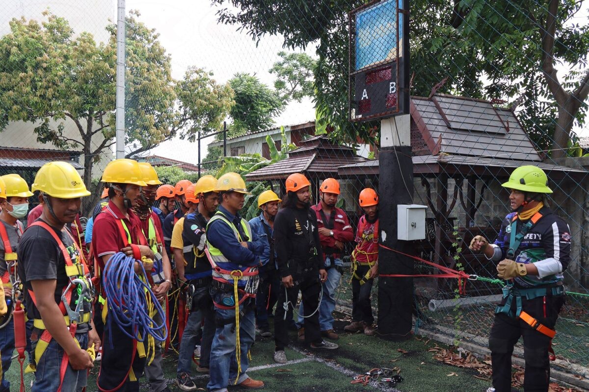 ซีเอเค อินเตอร์เนชั่นแนล จัดอบรมความปลอดภัยในการทำงานบนที่สูง