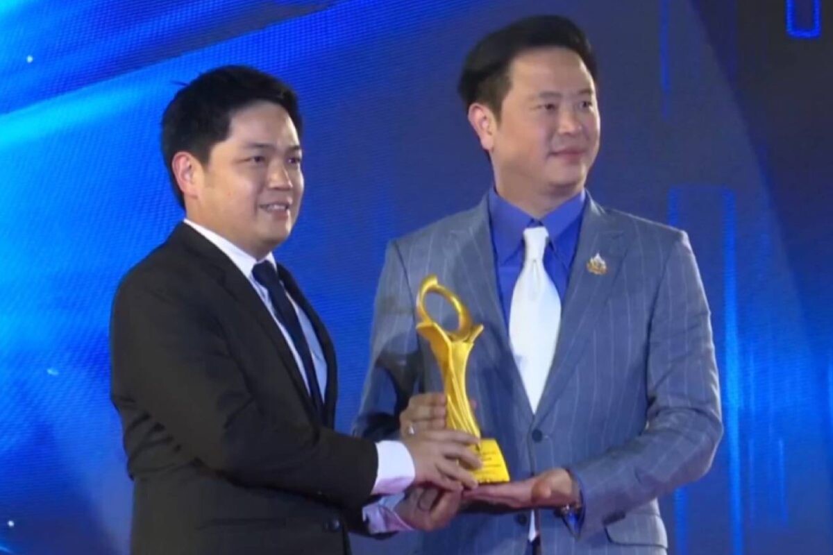 ภาณิน ตัณฑเศรษฐี รับรางวัล นักบริหารธุรกิจด้านไอทีและนวัตกรรมดีเด่น "THAILAND DIGITAL AWARDS 2024"