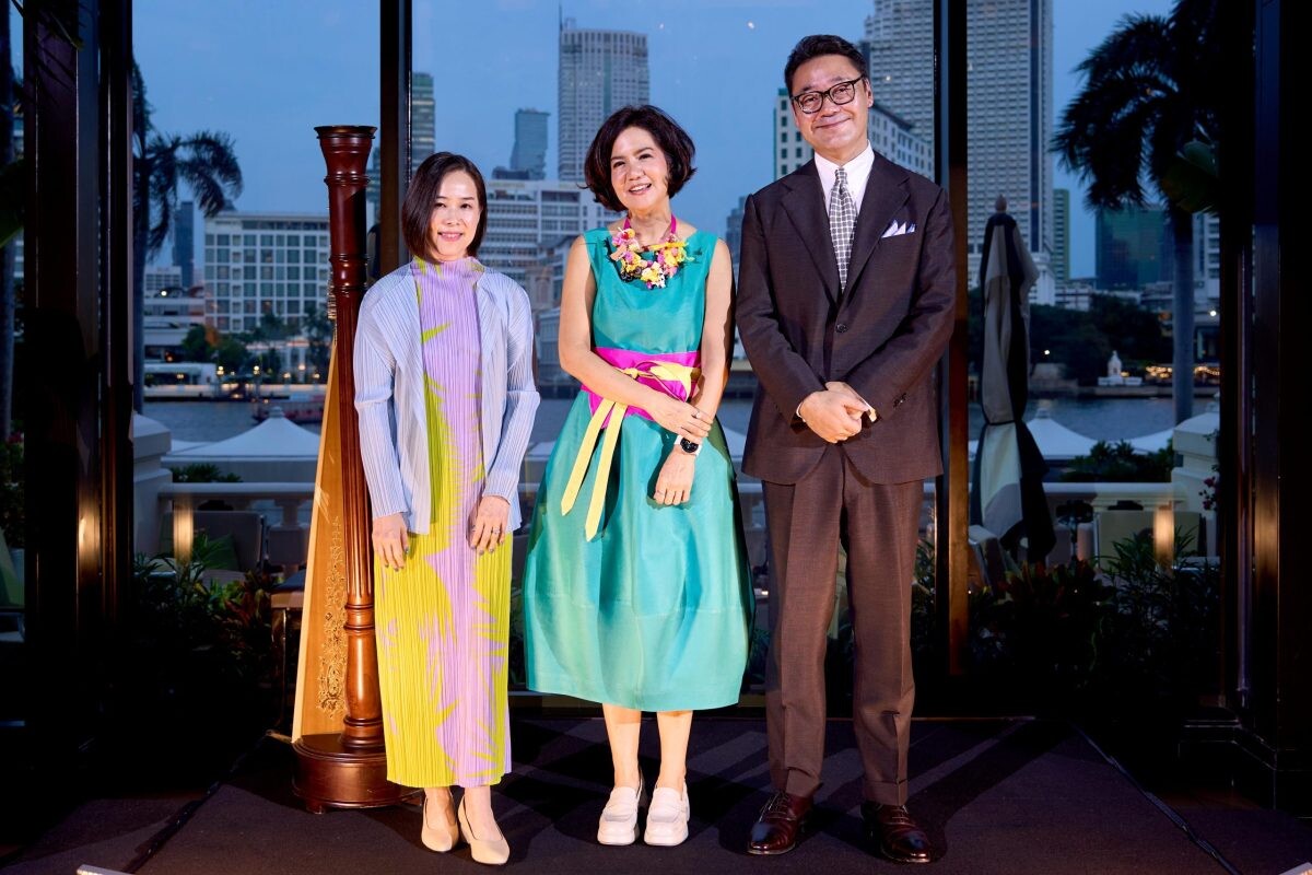 The Peninsula Bangkok Unveils "Sanctuary Within" Exhibition by Jarupatcha Achavasmit as Part of Art in Resonance