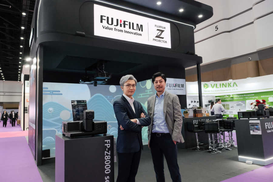 ฟูจิฟิล์ม เผยโฉมนวัตกรรมโปรเจคเตอร์ "Fujifilm FP-Z8000" ปลดปล่อยพลังแห่งภาพ เติมเต็มทุกพื้นที่ด้วยฟีเจอร์สุดล้ำเพื่อการฉายภาพขนาดใหญ่แบบ Ultra-Short Throw ในงาน Infocomm Asia 2024 (IFASIA 2024)