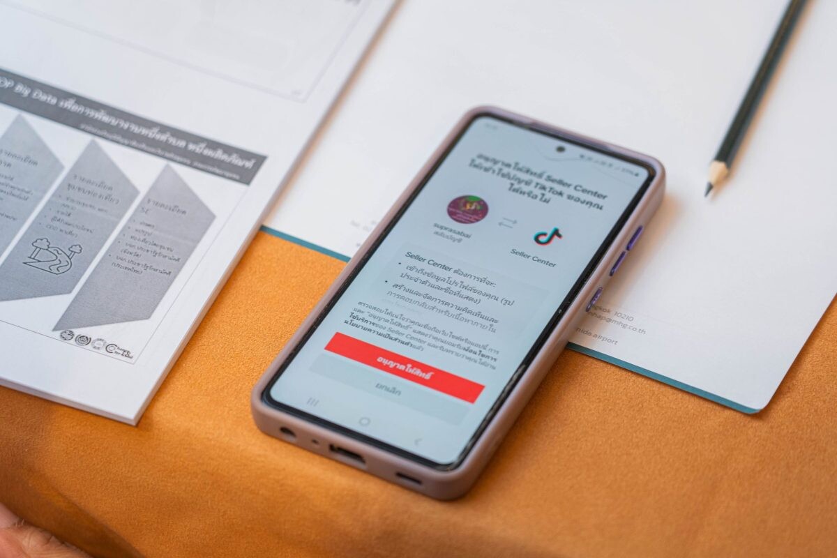 TikTok Shop จับมือ กรมการพัฒนาชุมชน กดปุ่มสตาร์ทโครงการ 'TikTok for OTOP' เฟส 2 ส่งเสริมธุรกิจท้องถิ่น ก้าวสู่ Digital Economy อย่างมั่นคง