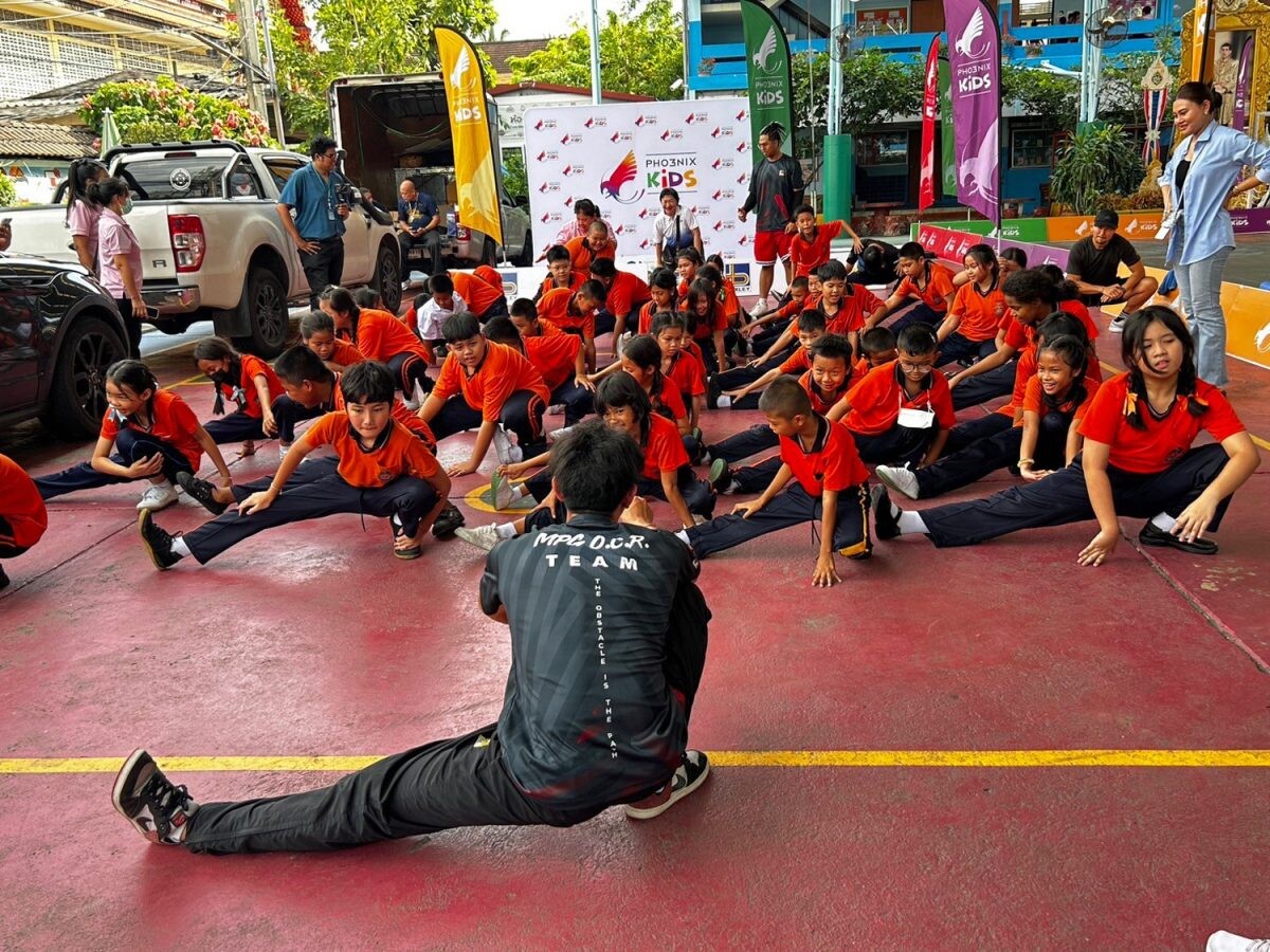 ล็อกซเล่ย์ สานต่อ "มูฟฟอร์ไลฟ์" เฟส2 แก่น้องๆ นักเรียนโรงเรียนวัดคลองเตย