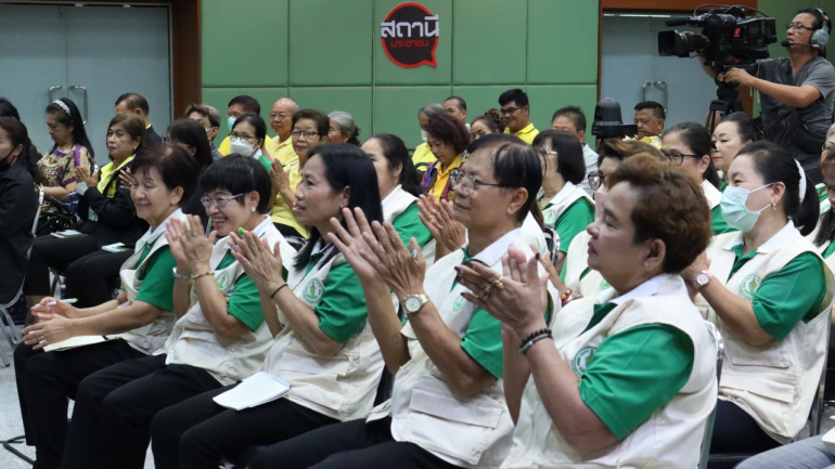 รายการสถานีประชาชน ไทยพีบีเอส จับมือ บช.สอท. และสำนักงานเขตสายไหม ลงพื้นที่สัญจร เสริมภูมิคุ้มกันต้านภัยไซเบอร์ รู้ทันกลโกงมิจฉาชีพออนไลน