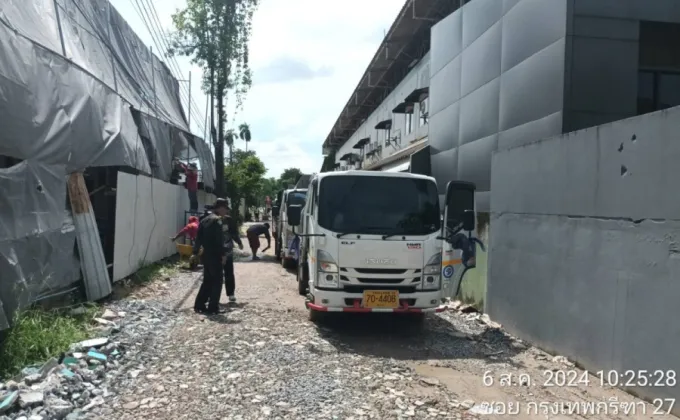 เขตสะพานสูงสั่งหยุดขุดถมดินในซอยกรุงเทพกรีฑา