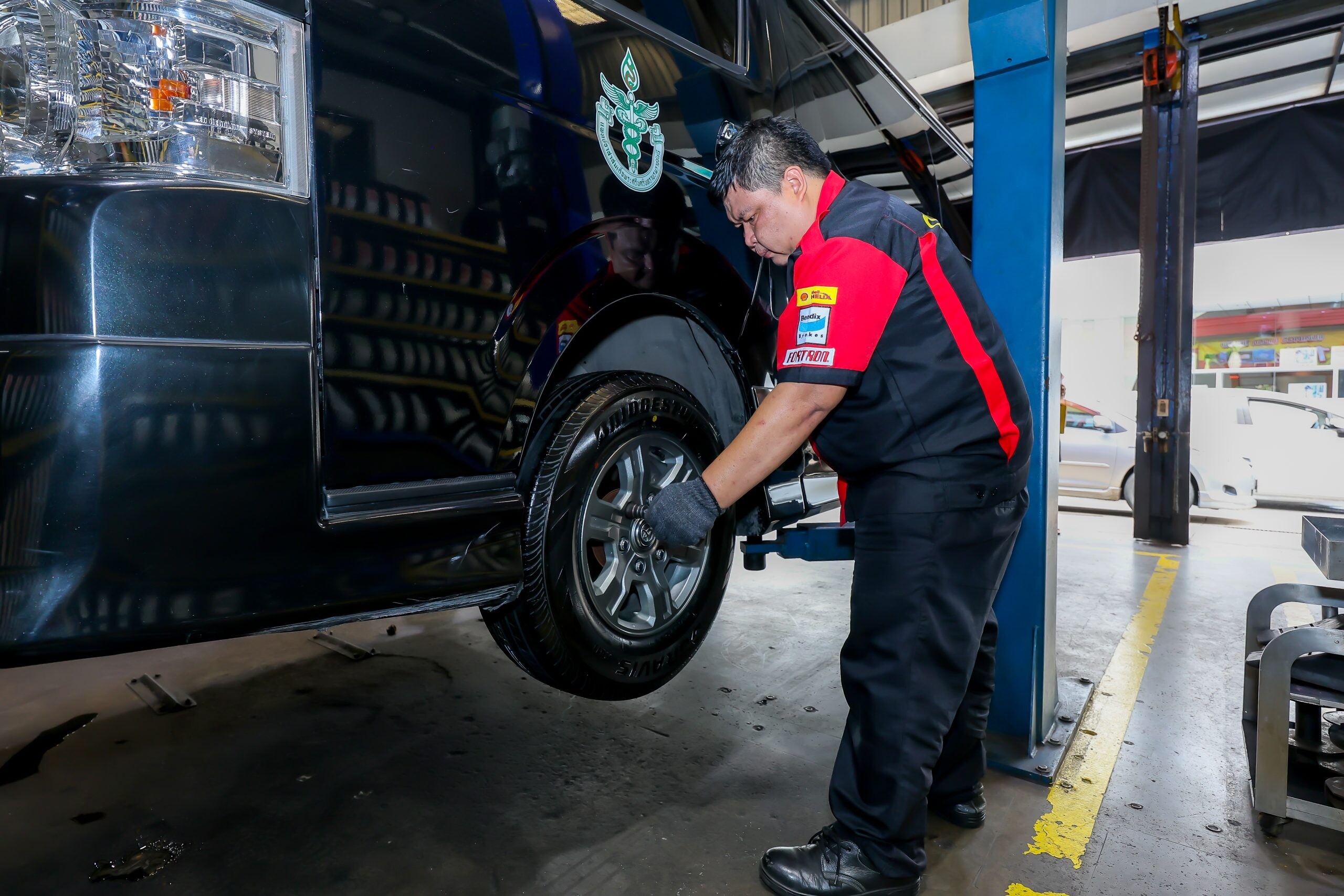 Bridgestone Supports Tires and Automotive Services for the Princess Mother’s Medical Volunteer Foundation, Strengthening the Medical and Public Health Mission with an Aim to Enhance a Safe and Sustainable Mobility Society