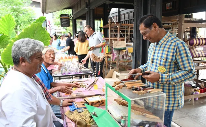 สศท.ชวนชื่นชมเสน่ห์งานหัตถศิลป์จากช่างฝีมือในชุมชนหัตถกรรม