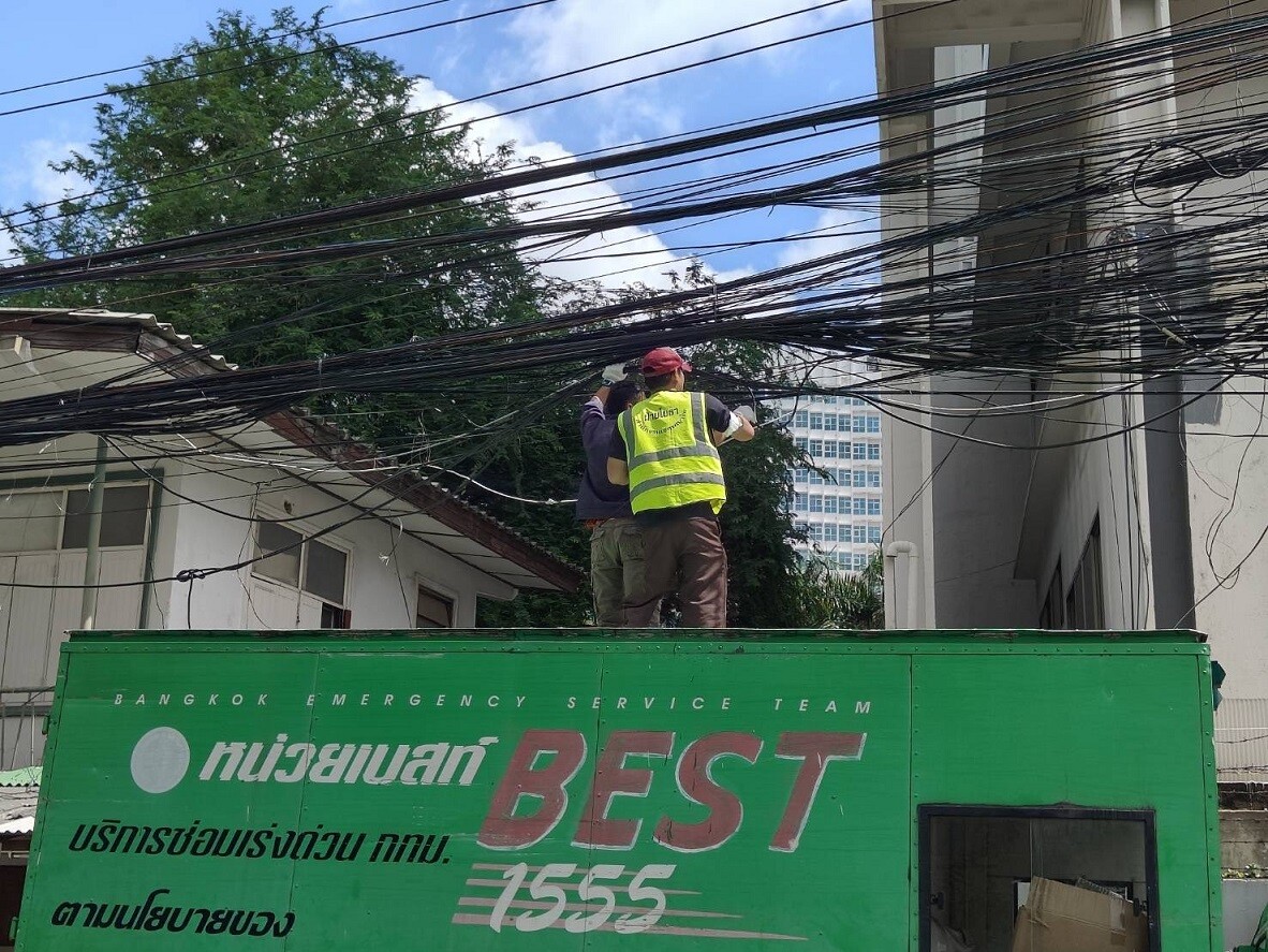 เขตพญาไทประสาน กสทช. เร่งตรวจสอบ-จัดระเบียบสายสื่อสารในซอยพหลโยธิน 14