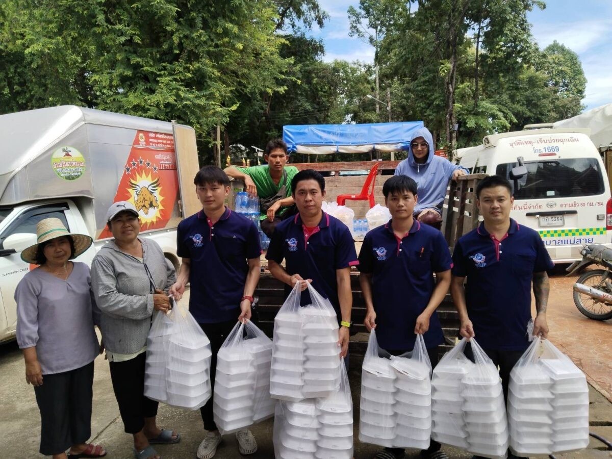 ธนพิริยะ (TNP) ร่วมสนับสนุน มอบข้าวกล่อง ให้แก่ ศูนย์รับบริจาคและช่วยเหลือผู้ประสบภัย กองทัพเรือ อ.แม่สาย จ.เชียงราย