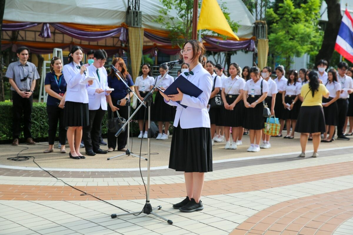 นักศึกษาวิทยาเขตบางกอกน้อย ม.มหิดล ร่วมพิธีปฏิญาณตน เนื่องใน "วันมหิดล" พร้อมออกรับบริจาคใหญ่ช่วยผู้ป่วย รพ.ศิริราช