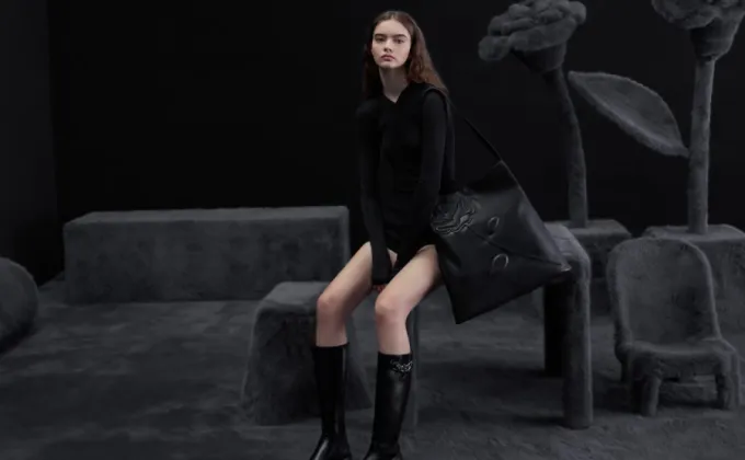 CHARLES & KEITH และ BLVCK PARIS