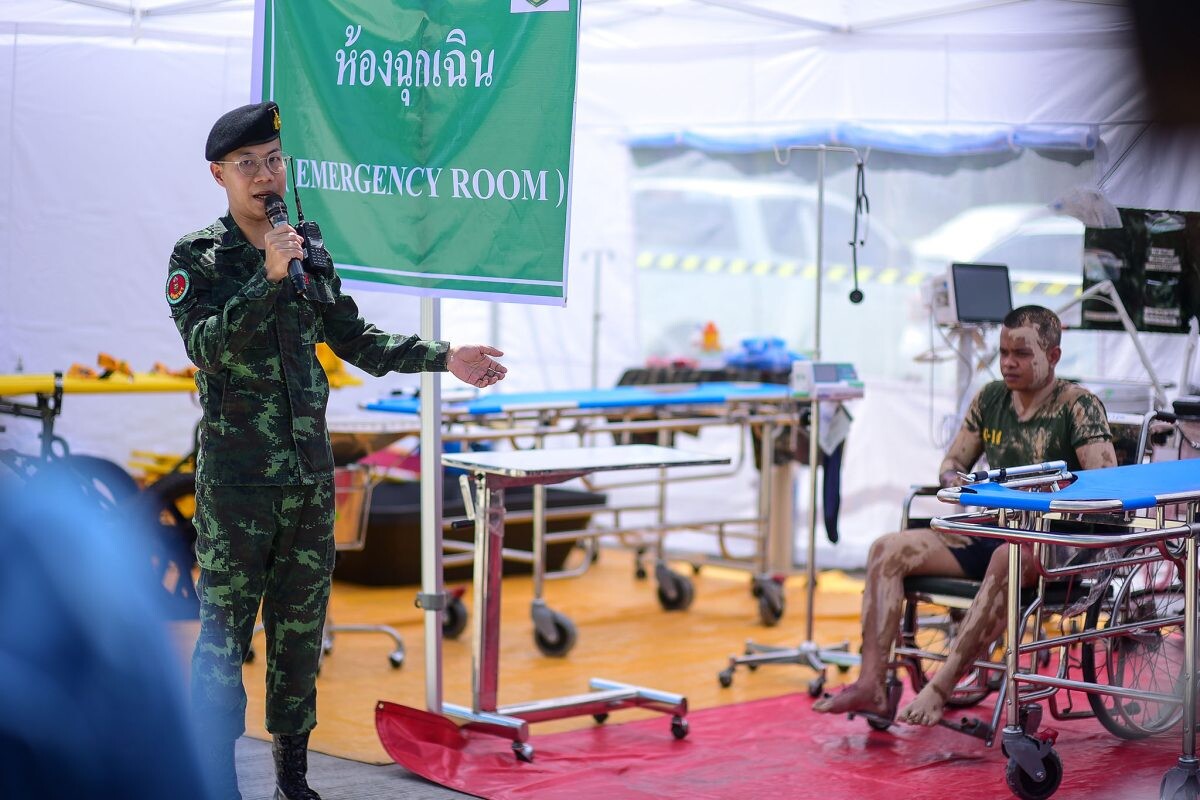 "รพ.ค่ายวชิราวุธ" จัดสาธิตเตรียม รพ.สนาม-ช่วยเหลือผู้ประสบภัยพิบัติ ตอกย้ำความพร้อมรับมือภัยพิบัติทันท่วงที