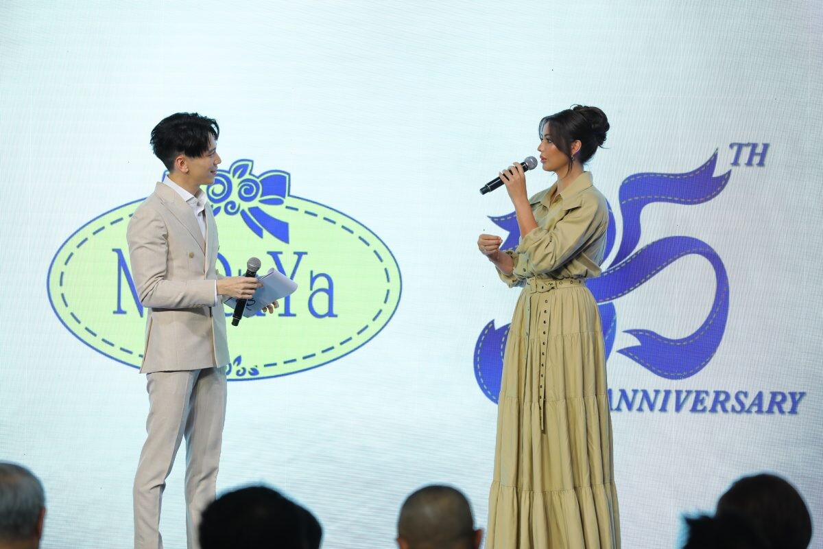 แอนโทเนีย โพซิ้ว ร่วมเปิดตัวนิทรรศการ "NaRaYa 35th Year Anniversary"