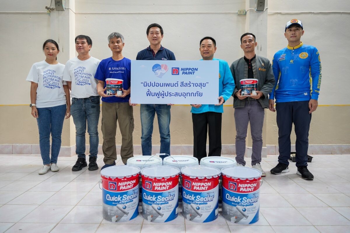 Nippon Paint along with partners stand by the locals in the north, presenting high quality building paints for school and hospital restoration from the Northern flood crisis