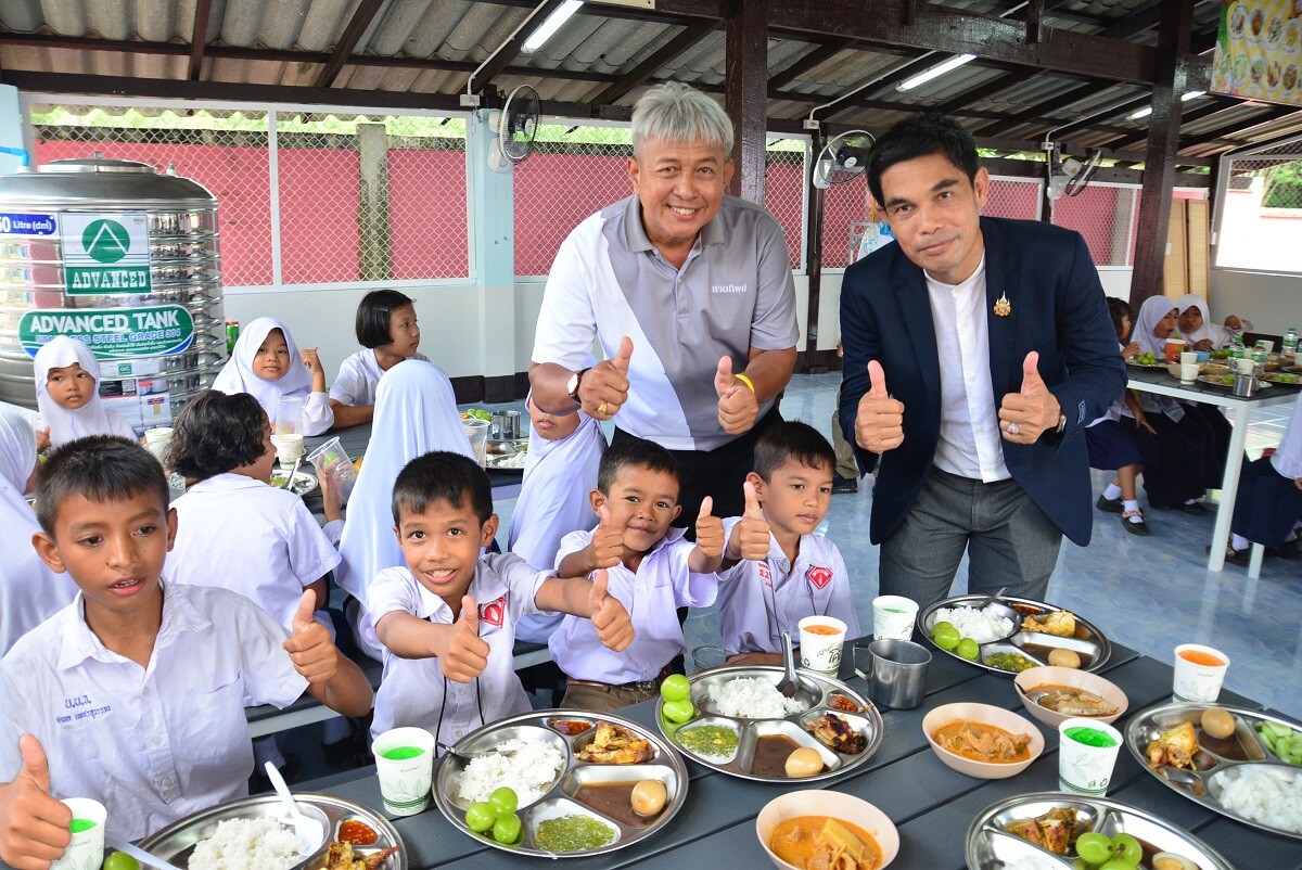 หาดทิพย์ (HTC) "ปรับปรุง" โรงอาหารให้ถูกสุขลักษณะ มอบให้ รร.บ้านเขาจันทร์ จ.สงขลา ในโอกาสครบรอบ 55 ปี