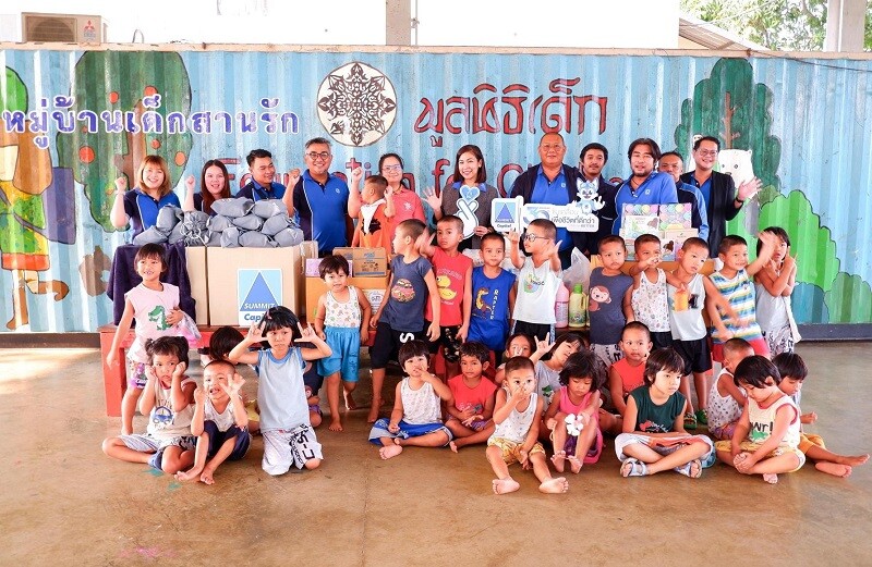 Summit Capital Leasing Shares Love and School Supplies with Children at the Moo Baan Dek Sarnrak Kindergarten for Orphans and Poor Children