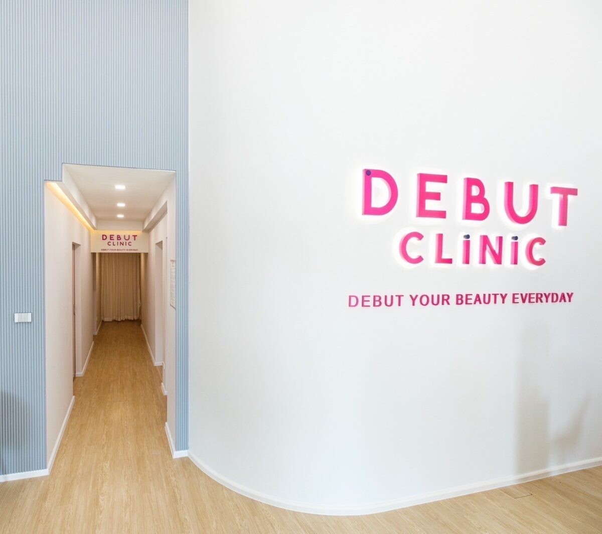 "DEBUT CLiNiC" พร้อมเปิดกระหึ่ม! ให้บริการเต็มรูปแบบ 1 ต.ค.67 นี้ พร้อมโปรลด 50% ทุกรายการ