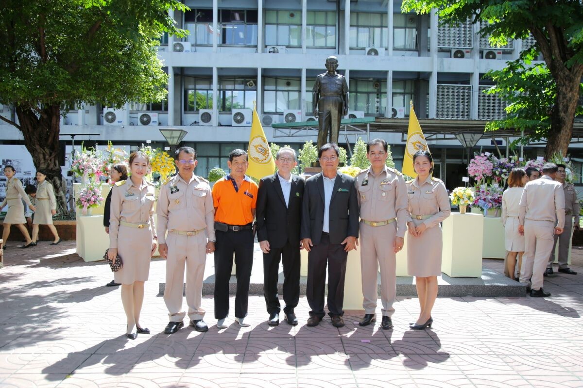 เกษตรเขต 2 ภาคตะวันตก ร่วมงานวันที่ระลึกคล้ายวันสถาปนากรมส่งเสริมการเกษตร ในวาระครบรอบ 57 ปี