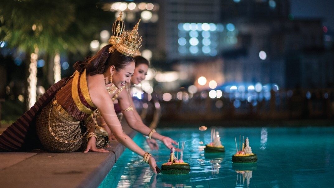 The Peninsula Bangkok Presents an Unforgettable Loy Krathong Festival Celebration Along The Chao Phraya River