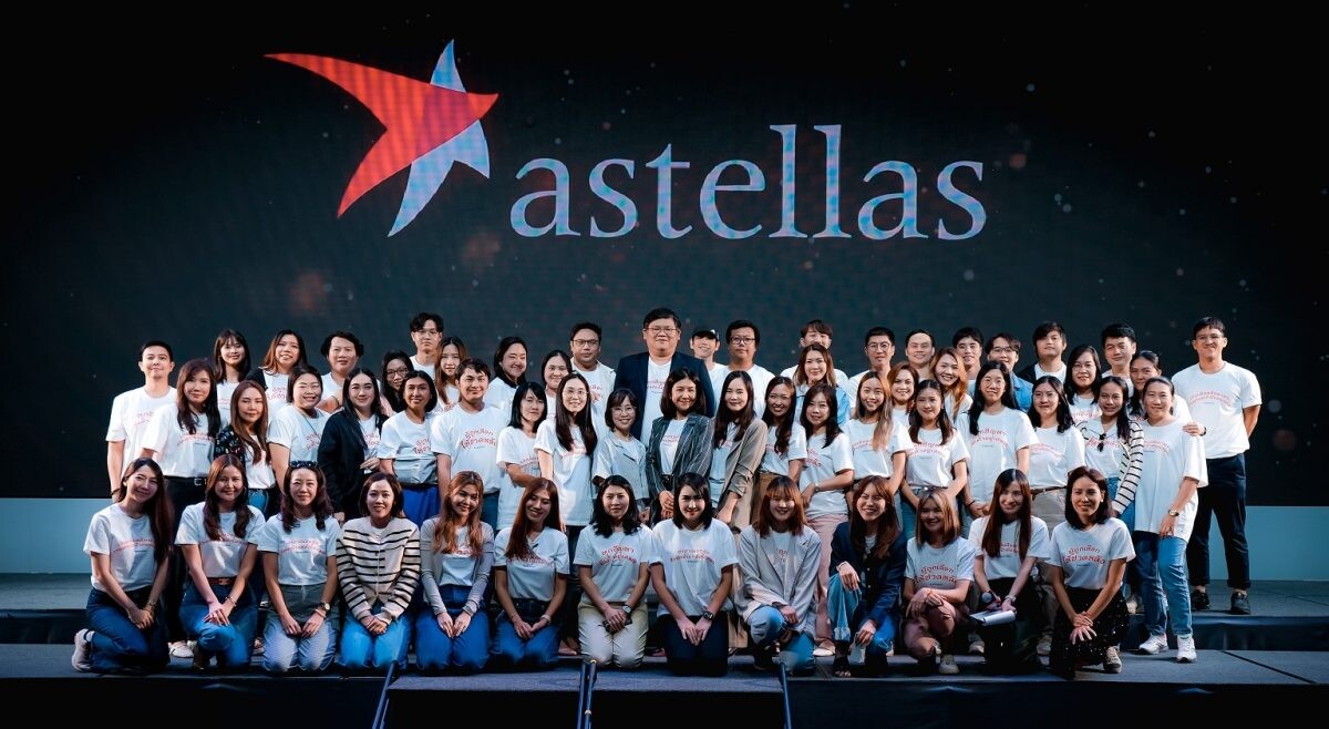 Astellas Thailand Sends Support for Flood Situation Through Mirror Foundation