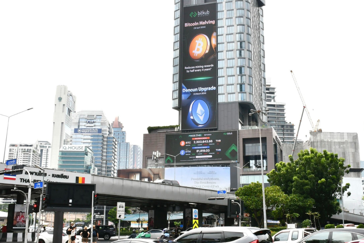 Bitkub Group Lights Up Thailand with Nationwide Billboard Spectacle! Bangkok Rolls Out Green Carpet for World's Top Developers at Devcon 2024