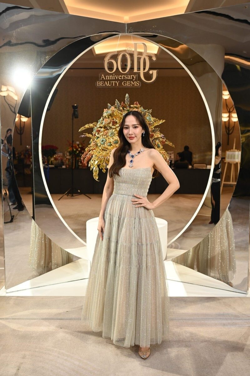 อั้ม-แอน-แอฟ สวยฉ่ำ สวยแพง เอเลแกนซ์ลุค ร่วมงานฉลองครบรอบ 60 ปี บิวตี้เจมส์ โชว์ความงดงามไฮจิวเวลรี่แบรนด์ไทย