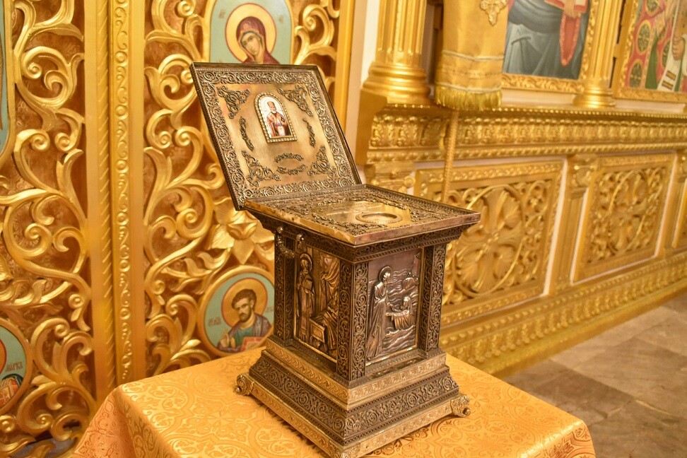 Sacred relics of St. Nicholas presented to commemorate 25th Anniversary of the Orthodox Church in Thailand