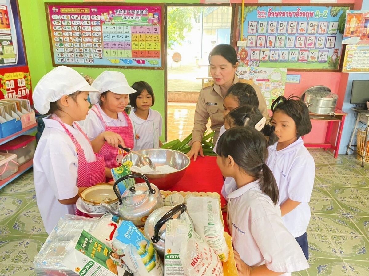 ซีพีเอฟหนุน "ร้านกาแฟเด็กน้อยทำมือ มุ่งสู่อาชีพที่ยั่งยืน" ฝีกทักษะนักเรียน รร.บ้านราษฎร์ดำเนิน ชัยภูมิ