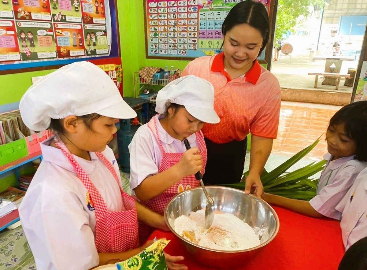 ซีพีเอฟหนุน "ร้านกาแฟเด็กน้อยทำมือ มุ่งสู่อาชีพที่ยั่งยืน" ฝีกทักษะนักเรียน รร.บ้านราษฎร์ดำเนิน ชัยภูมิ