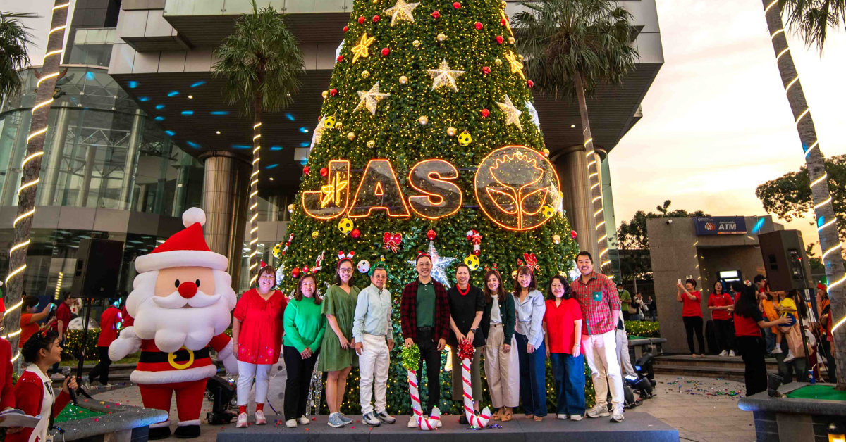 "JAS Group Christmas Tree Light Up Celebration 2025" งานเปิดไฟต้นคริสต์มาสหน้าอาคารจัสมินฯ สุดยิ่งใหญ่