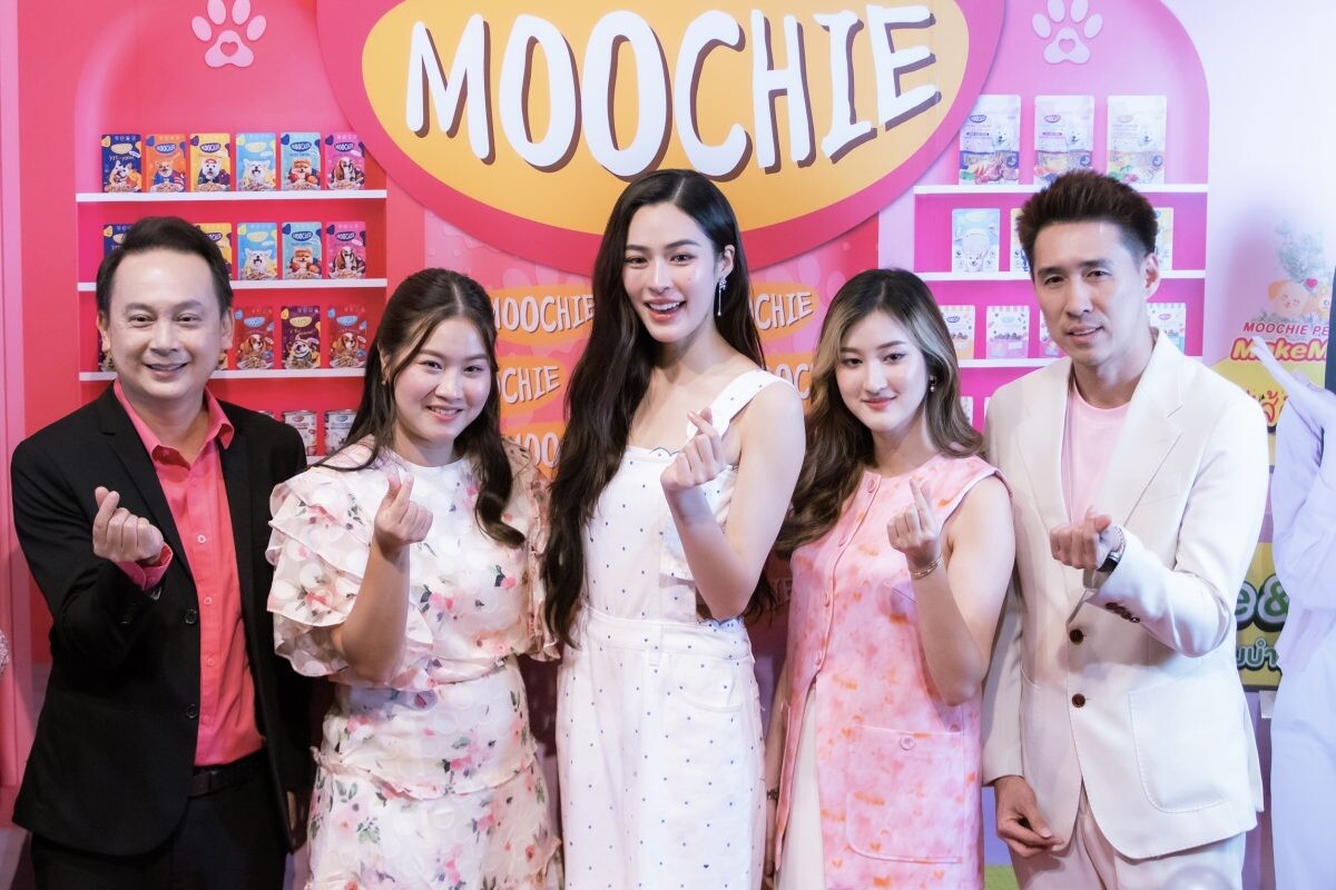 น่ารักไม่ไหว "หลิงหลิง คอง" พรีเซ็นเตอร์คนใหม่ของแบรนด์ "Moochie Pet Food"