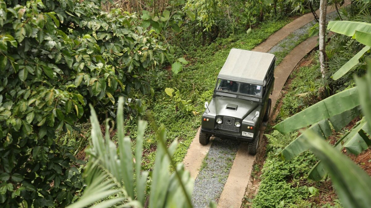 The Soul of the Safari: Time-Travel Adventures with Vintage Land Rovers at Four Seasons Tented Camp Golden Triangle