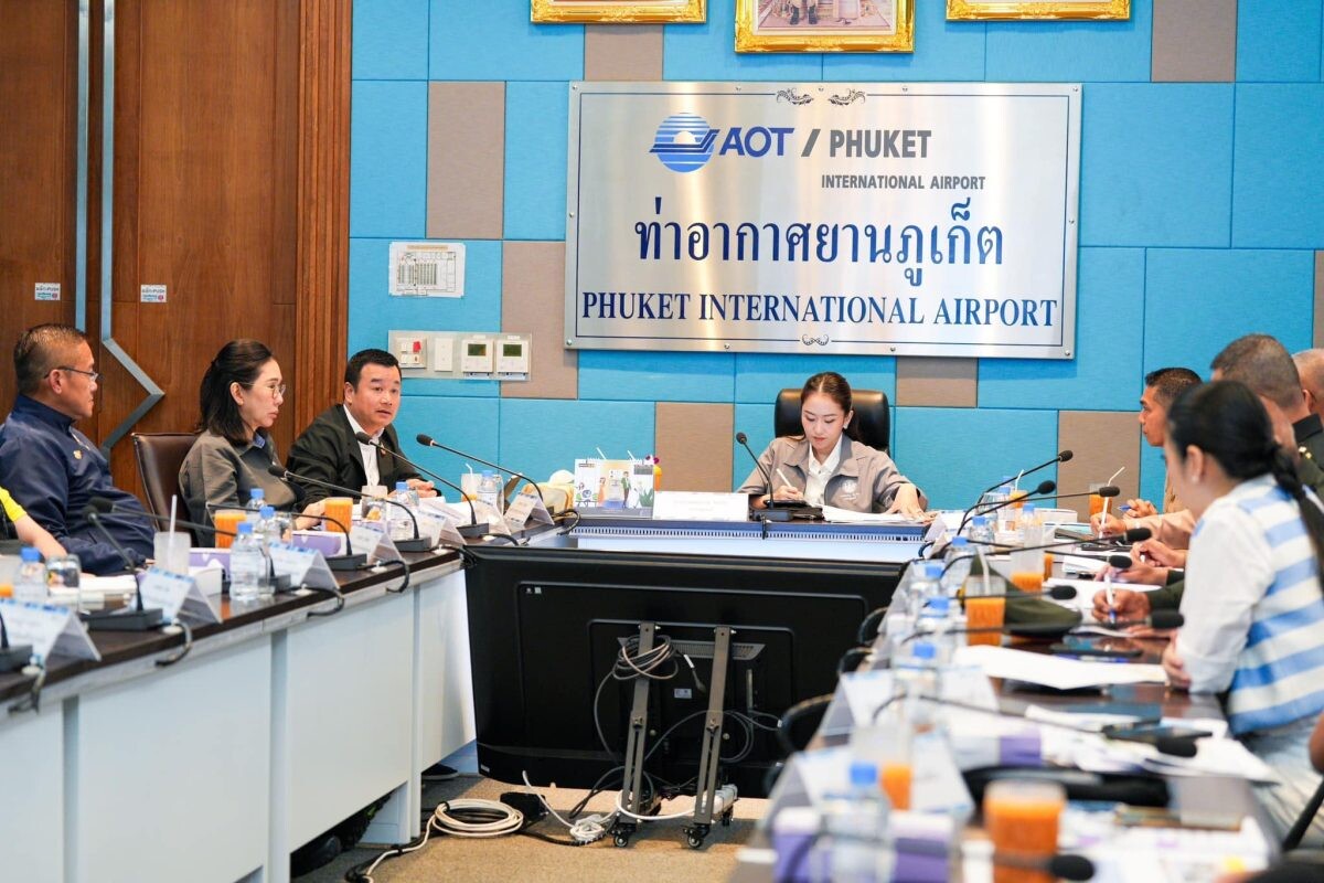 รมว.ท่องเที่ยวและกีฬา ร่วมประชุมแก้ปัญหาครบวงจรที่ภูเก็ต เร่งพัฒนาสู่ Premium Destination พร้อมผุดไอเดีย "โบตแท็กซี่" เชื่อมต่อรอบเกาะ