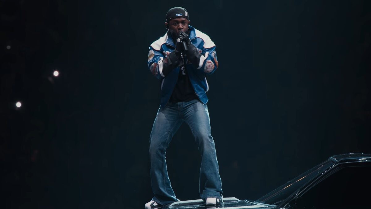 Kendrick Lamar สร้างตำนานบทใหม่ในโชว์ Super Bowl LIX เล่าเรื่องราวผ่านเพลงได้สมกับเป็นสุดยอดแรปเปอร์ประจำทศวรรษ