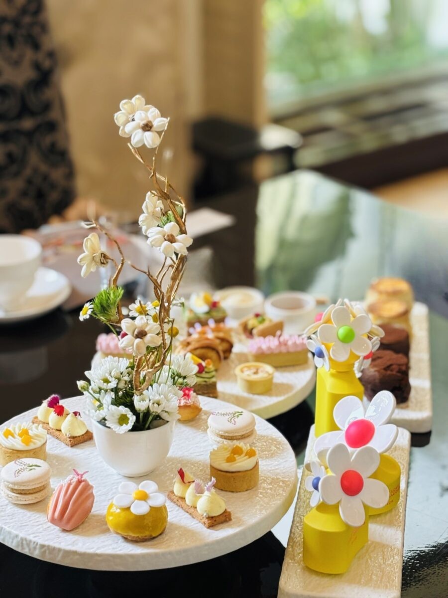 ต้อนรับสปริง ซัมเมอร์ กับ ชุดน้ำชายามบ่าย "Daisy Garden Afternoon Tea"