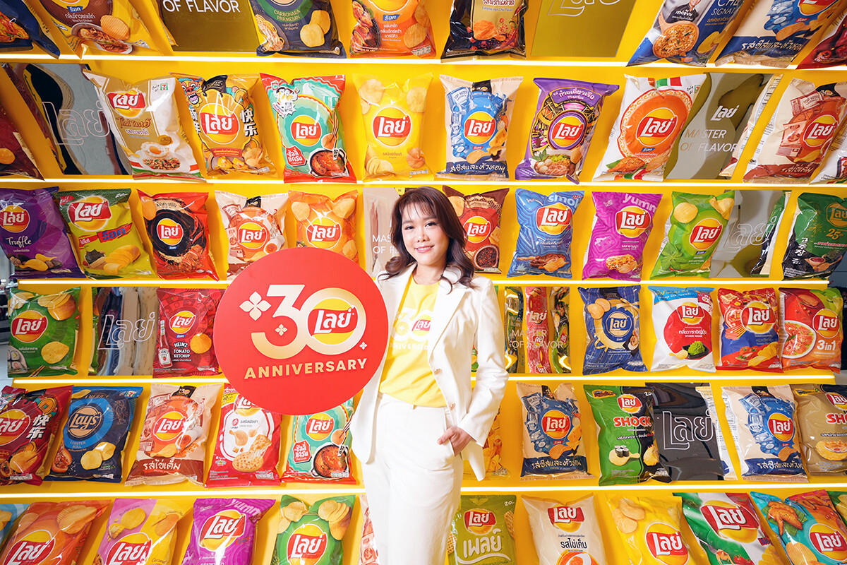 เลย์ ฉลอง 30 ปี ยิ่งใหญ่! เปิดแคมเปญ "Lay's Master of Flavor เรื่องรสยกให้เลย์" ย้ำตัวจริงเรื่องรสชาติ ทำถึง ถูกปากคนไทย พร้อมคัมแบ็คความอร่อยด้วย 2 รสชาติในตำนานที่แฟนๆ คิดถึงมากที่สุด